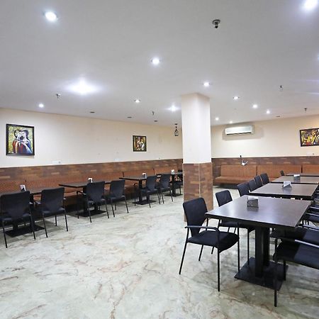 Hotel O Vedas Heritage Delhi Zewnętrze zdjęcie