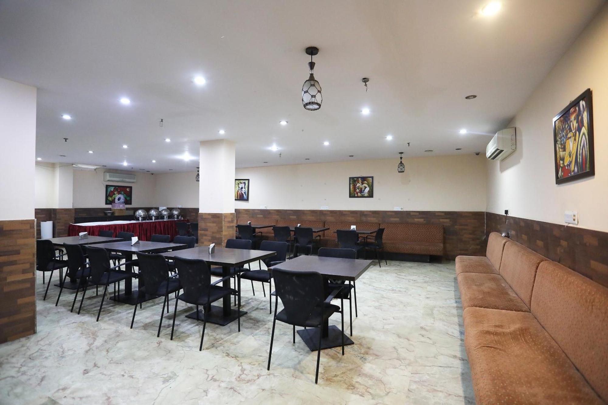 Hotel O Vedas Heritage Delhi Zewnętrze zdjęcie